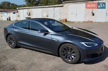 Лифтбек Tesla Model S 2016 в Николаеве