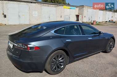 Лифтбек Tesla Model S 2016 в Николаеве