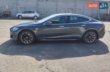 Лифтбек Tesla Model S 2016 в Николаеве