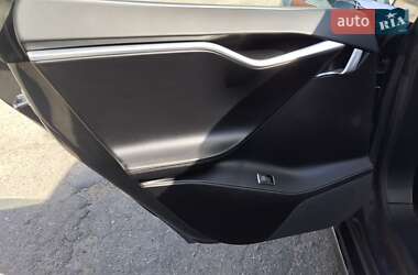 Лифтбек Tesla Model S 2016 в Николаеве