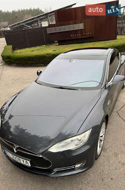 Ліфтбек Tesla Model S 2016 в Полтаві