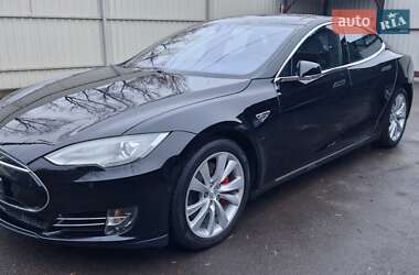 Лифтбек Tesla Model S 2014 в 