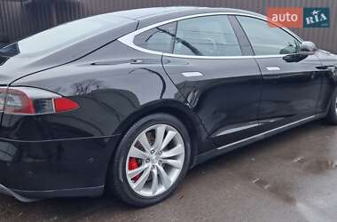 Лифтбек Tesla Model S 2014 в 