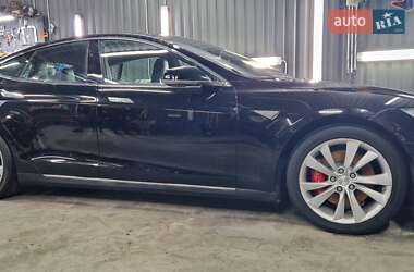 Лифтбек Tesla Model S 2014 в 