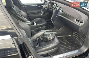 Лифтбек Tesla Model S 2014 в 