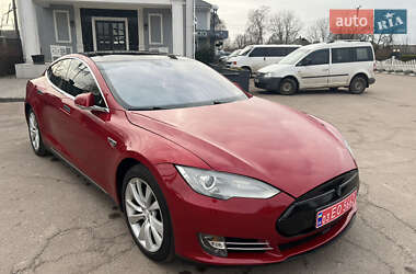 Лифтбек Tesla Model S 2015 в 