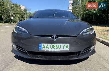 Лифтбек Tesla Model S 2016 в Киеве