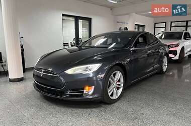 Ліфтбек Tesla Model S 2015 в Полтаві