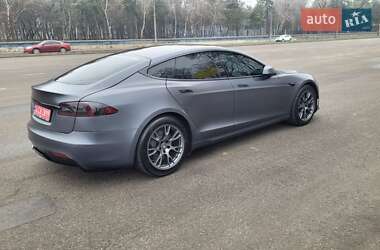 Лифтбек Tesla Model S 2022 в 