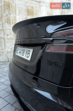 Лифтбек Tesla Model S 2021 в Львове