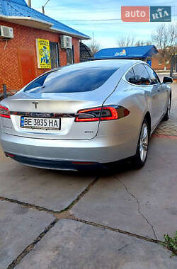 Ліфтбек Tesla Model S 2015 в 