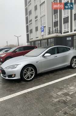 Ліфтбек Tesla Model S 2014 в Львові