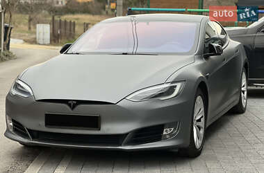 Лифтбек Tesla Model S 2018 в Киеве