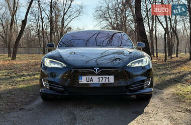 Лифтбек Tesla Model S 2021 в Кривом Роге