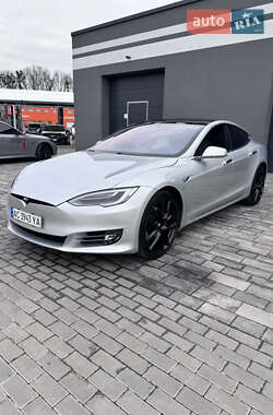 Лифтбек Tesla Model S 2018 в Луцке фото Лифтбек Tesla Model S 2018 в Луцке