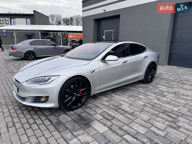 Лифтбек Tesla Model S 2018 в Луцке фото 4 Лифтбек Tesla Model S 2018 в Луцке