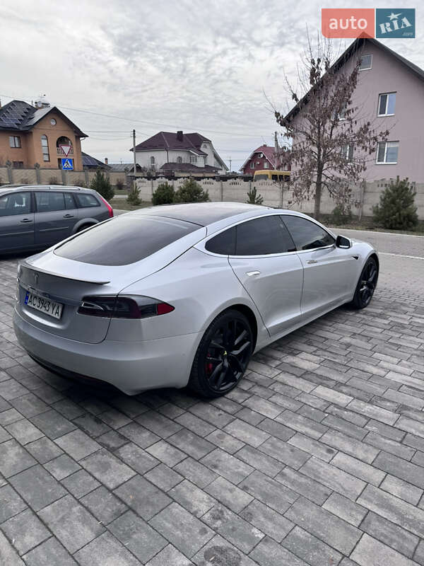 Лифтбек Tesla Model S 2018 в Луцке фото 8 Лифтбек Tesla Model S 2018 в Луцке