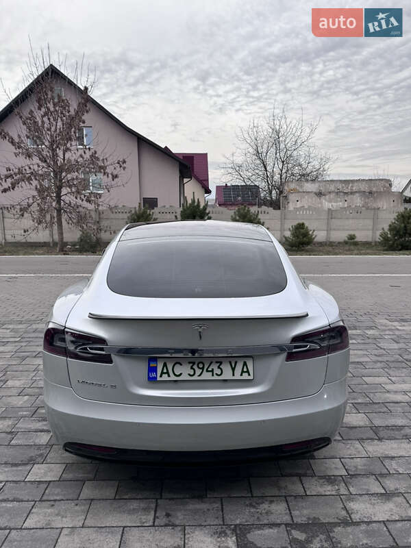 Лифтбек Tesla Model S 2018 в Луцке фото 12 Лифтбек Tesla Model S 2018 в Луцке