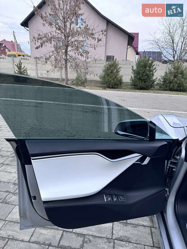Лифтбек Tesla Model S 2018 в Луцке фото 28 Лифтбек Tesla Model S 2018 в Луцке