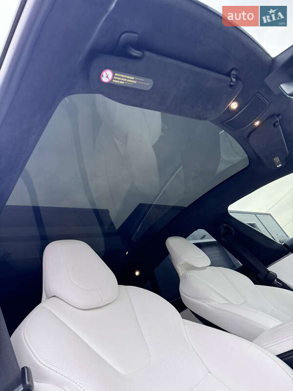 Лифтбек Tesla Model S 2018 в Луцке фото 35 Лифтбек Tesla Model S 2018 в Луцке