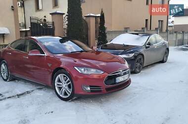 Лифтбек Tesla Model S 2014 в Львове