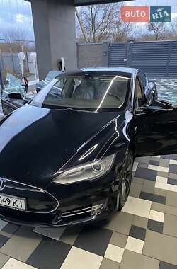 Лифтбек Tesla Model S 2014 в 