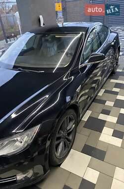 Лифтбек Tesla Model S 2014 в 
