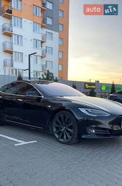 Лифтбек Tesla Model S 2018 в Киеве