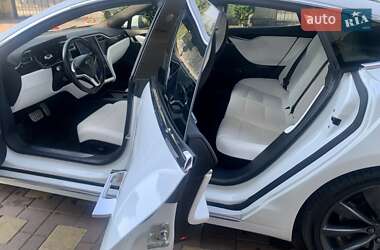 Ліфтбек Tesla Model S 2017 в 