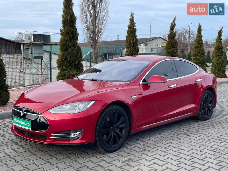 Лифтбек Tesla Model S 2014 в Виннице