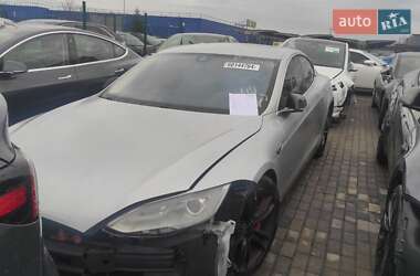 Ліфтбек Tesla Model S 2014 в Львові