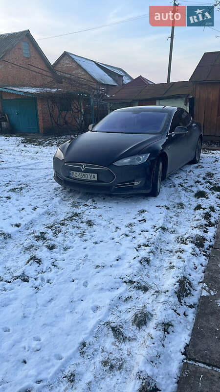 Лифтбек Tesla Model S 2014 в Львове