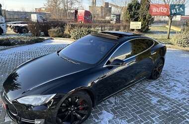 Лифтбек Tesla Model S 2016 в Ровно