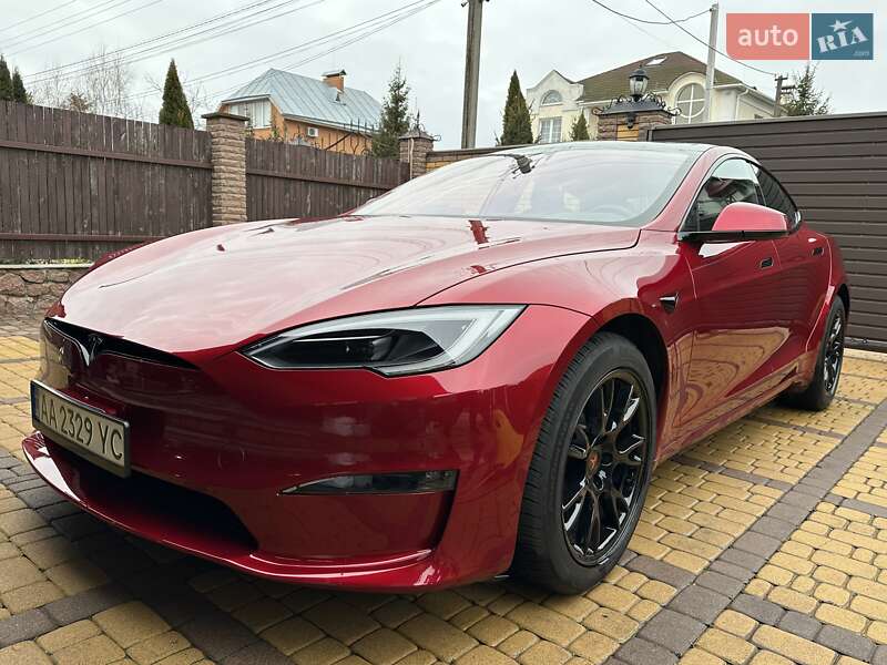 Лифтбек Tesla Model S 2024 в Киеве