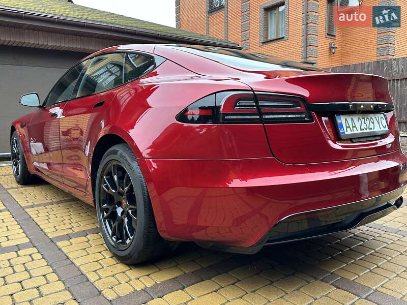 Лифтбек Tesla Model S 2024 в Киеве