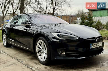 Ліфтбек Tesla Model S 2018 в Львові