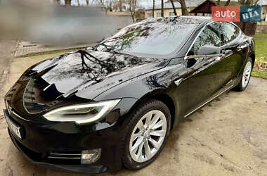 Ліфтбек Tesla Model S 2018 в Львові