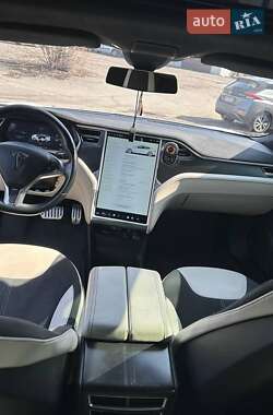 Ліфтбек Tesla Model S 2014 в Львові