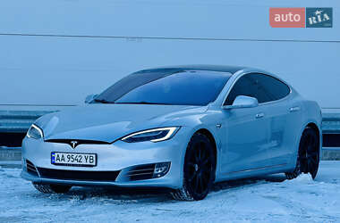 Ліфтбек Tesla Model S 2017 в Києві