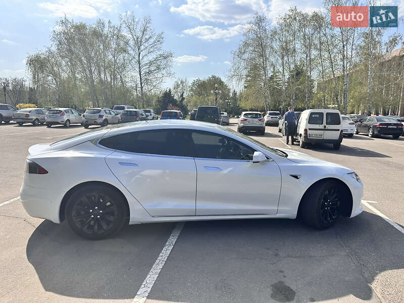 Лифтбек Tesla Model S 2016 в Кривом Роге фото 5 Лифтбек Tesla Model S 2016 в Кривом Роге