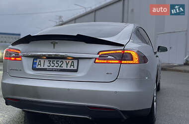 Ліфтбек Tesla Model S 2013 в Києві