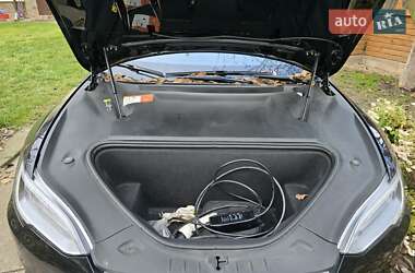 Лифтбек Tesla Model S 2018 в Луцке