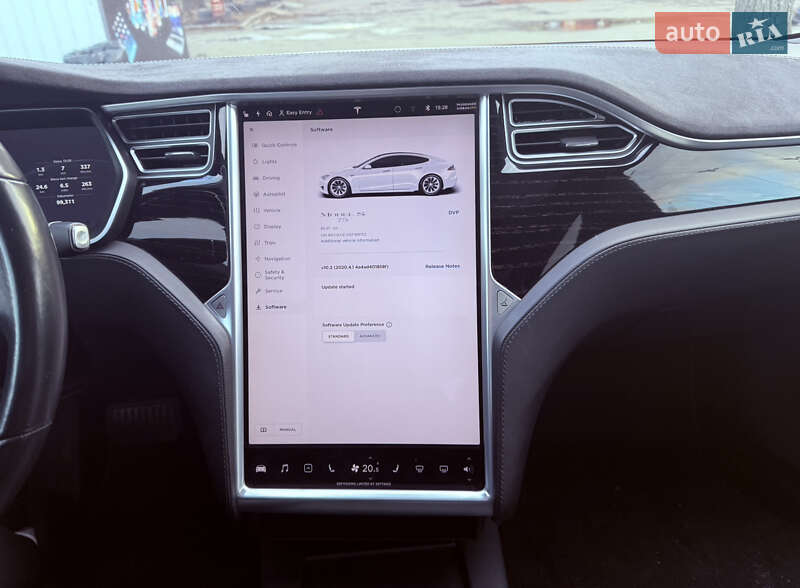 Лифтбек Tesla Model S 2016 в Кривом Роге фото 16 Лифтбек Tesla Model S 2016 в Кривом Роге