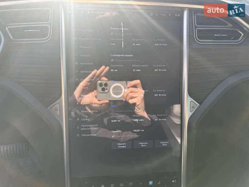 Лифтбек Tesla Model S 2016 в Киеве