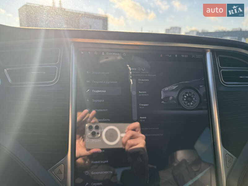 Лифтбек Tesla Model S 2016 в Киеве