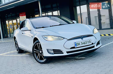 Лифтбек Tesla Model S 2014 в Ровно