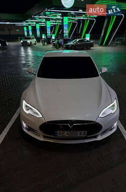 Лифтбек Tesla Model S 2014 в Днепре