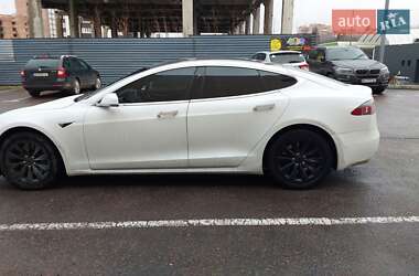 Лифтбек Tesla Model S 2018 в Ровно