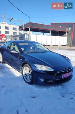 Лифтбек Tesla Model S 2015 в Тернополе