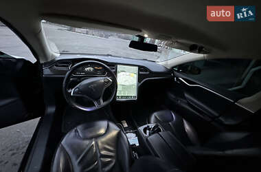 Ліфтбек Tesla Model S 2014 в 